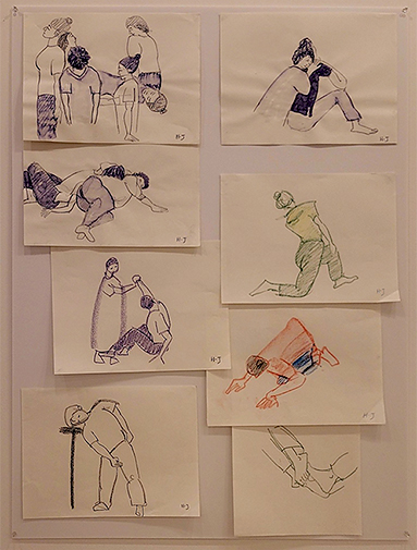 여러 장의 인물 드로잉이 배열되어 있다. 작품들은 두세 명의 인물이 몸을 기울이거나 서로 기대고, 앉거나 눕는 등 다양한 신체 움직임을 표현하며, 연필·색연필로 단순화된 선과 색으로 그려져 있다.